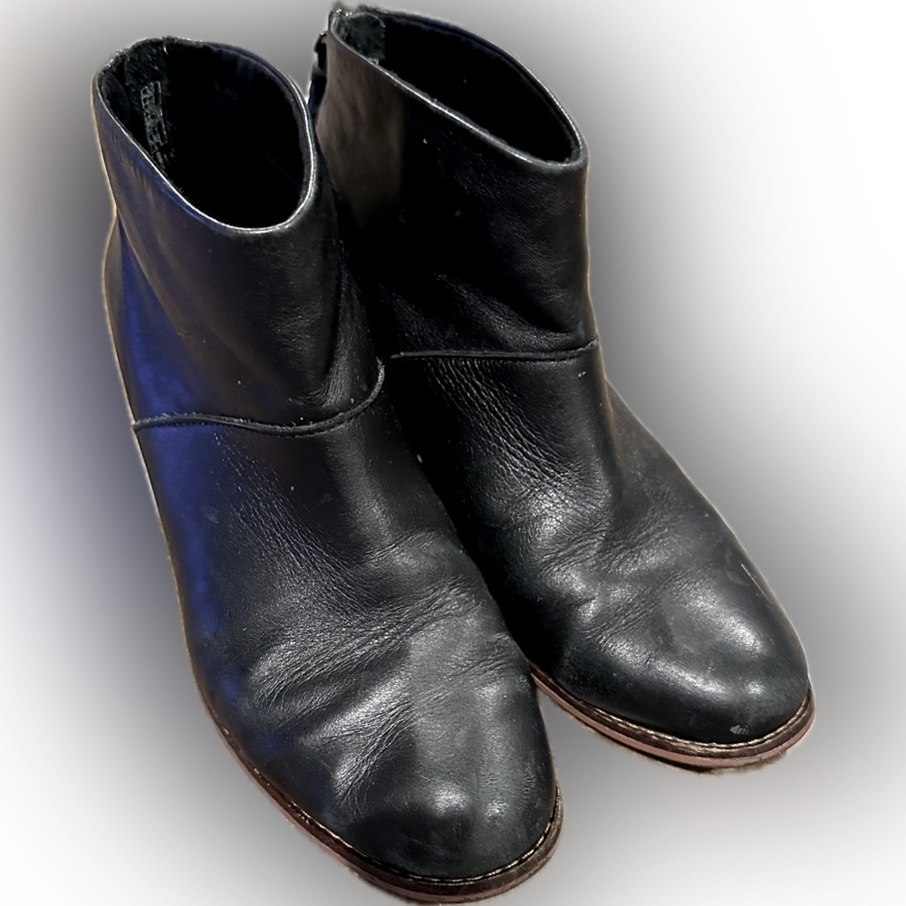 Toms Booties - 8M